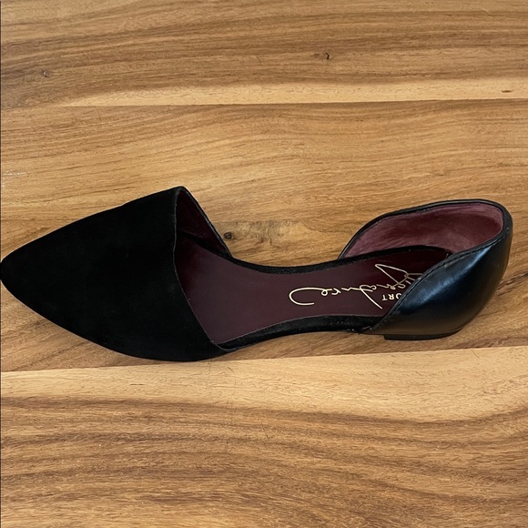 7 1/2.  Genuine Leather & Suede  D’ORSEY Cut Black Women's Flats - Picture 2 of 4